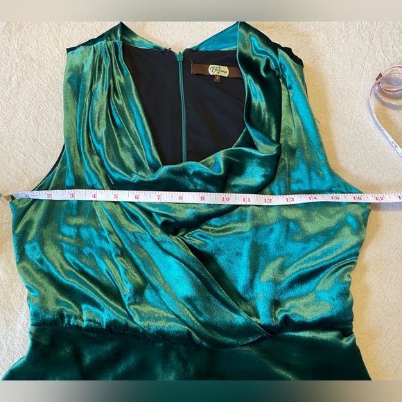 Eva Franco for Anthropologie Peplum Top Crushed Velvet Green Size 2 - Picture 8 of 12